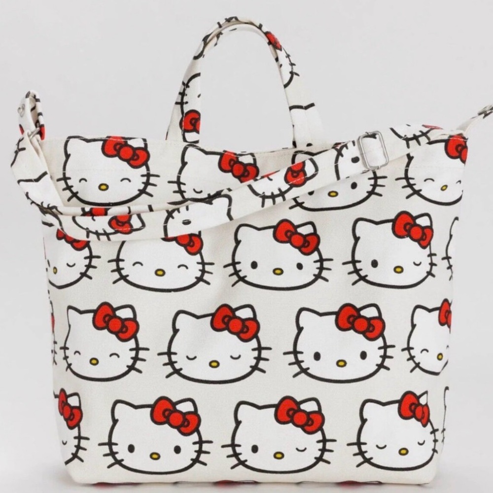 New Baggu Cream Tote with Hello Kitty Design